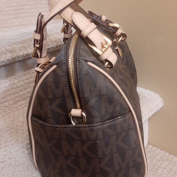 Michael kors handbag MK Bag - Picture 13 of 16